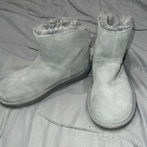 Girls size 13 Koolaburra boots